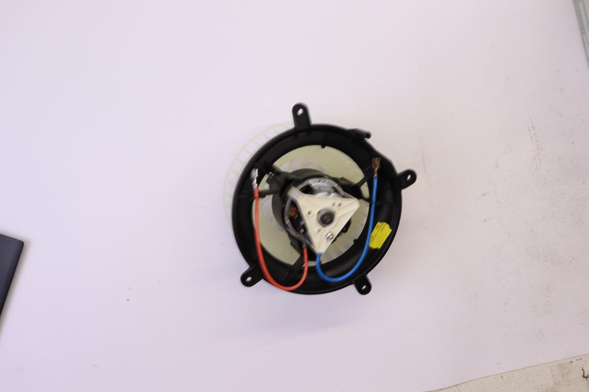 Original MERCEDES-BENZ E-klasse W210 S210 Gebläsemotor A2108202442