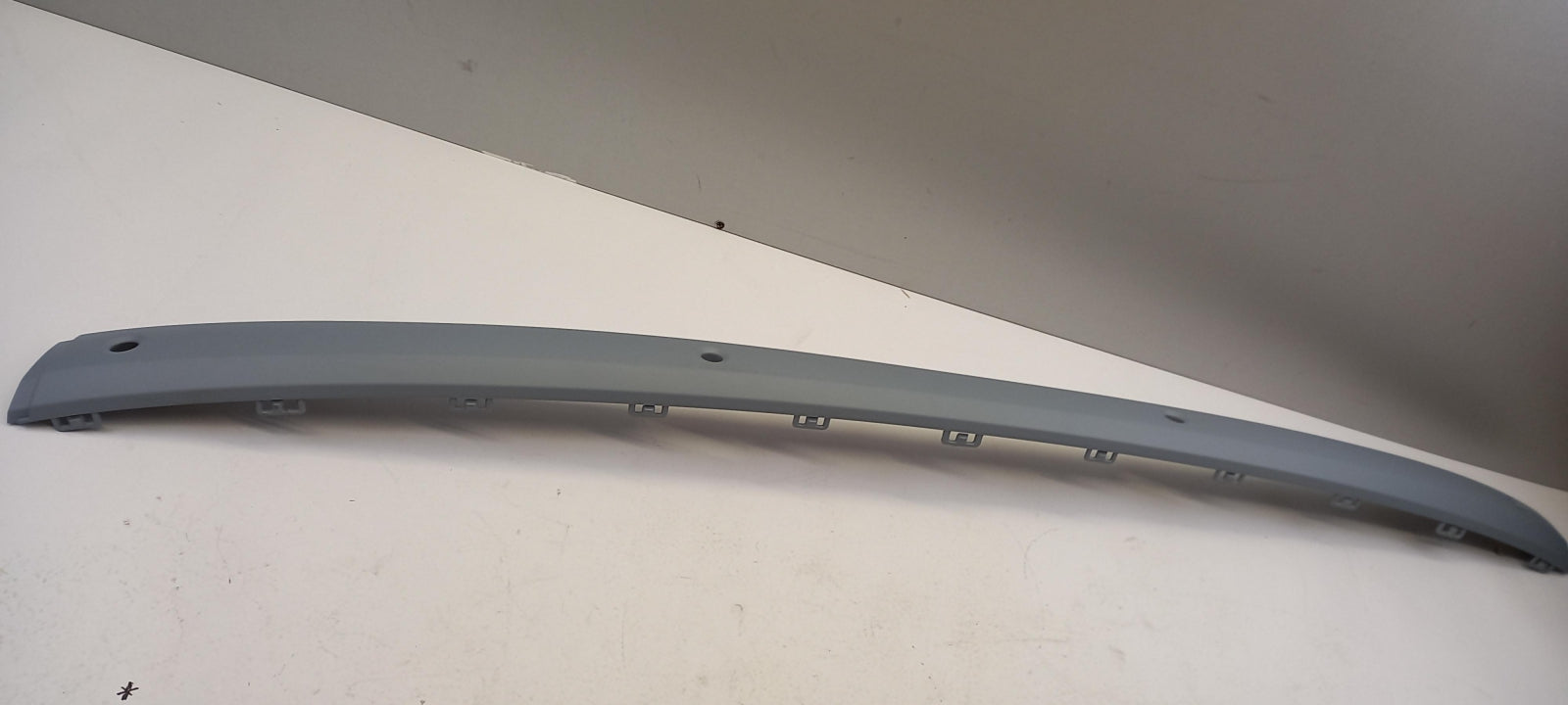 Original OE MERCEDES-BENZ bumper trim strip A21188501219999 