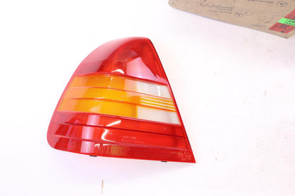 Original MERCEDES-BENZ C-klasse W202 Heckleuchte Rücklicht links A2028200166