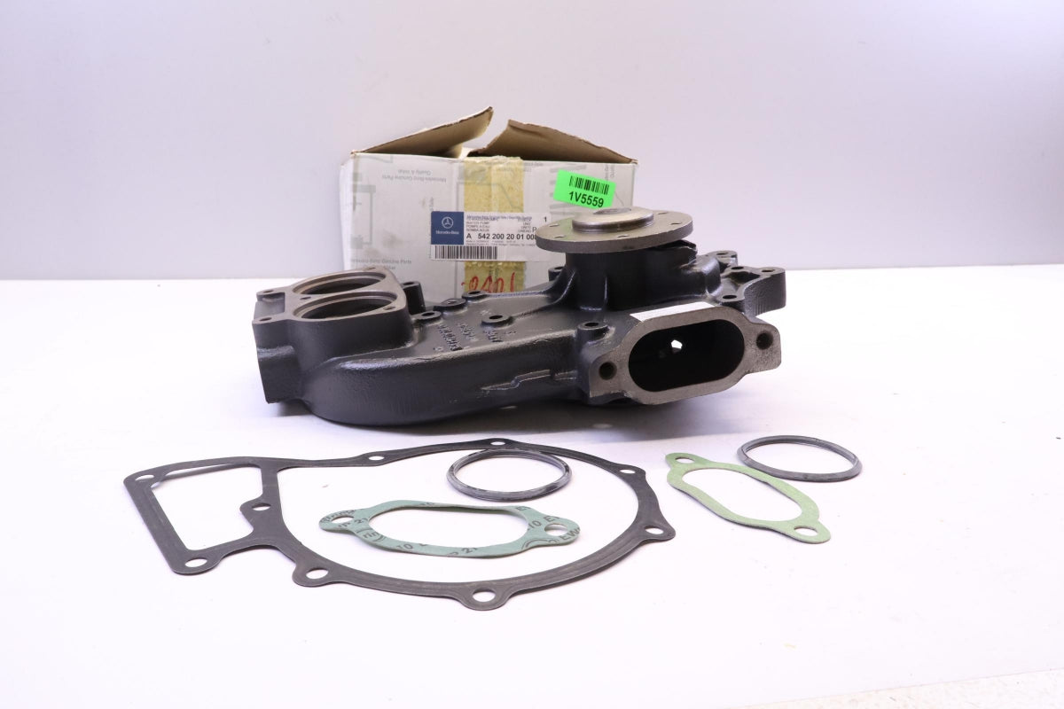 Original MERCEDES-BENZ Actros Axor  Wasserpumpe A542200200180