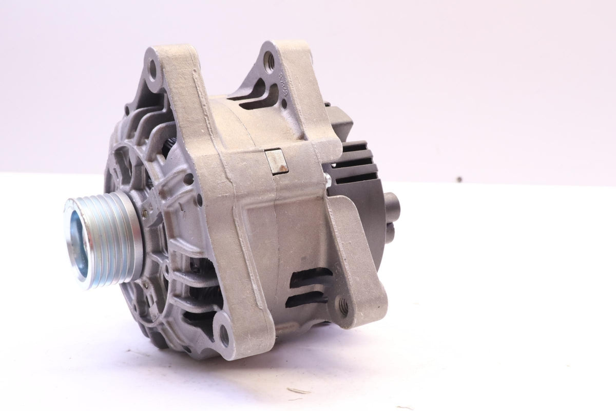 Original OE Peugeot Lichtmaschine 5702A3