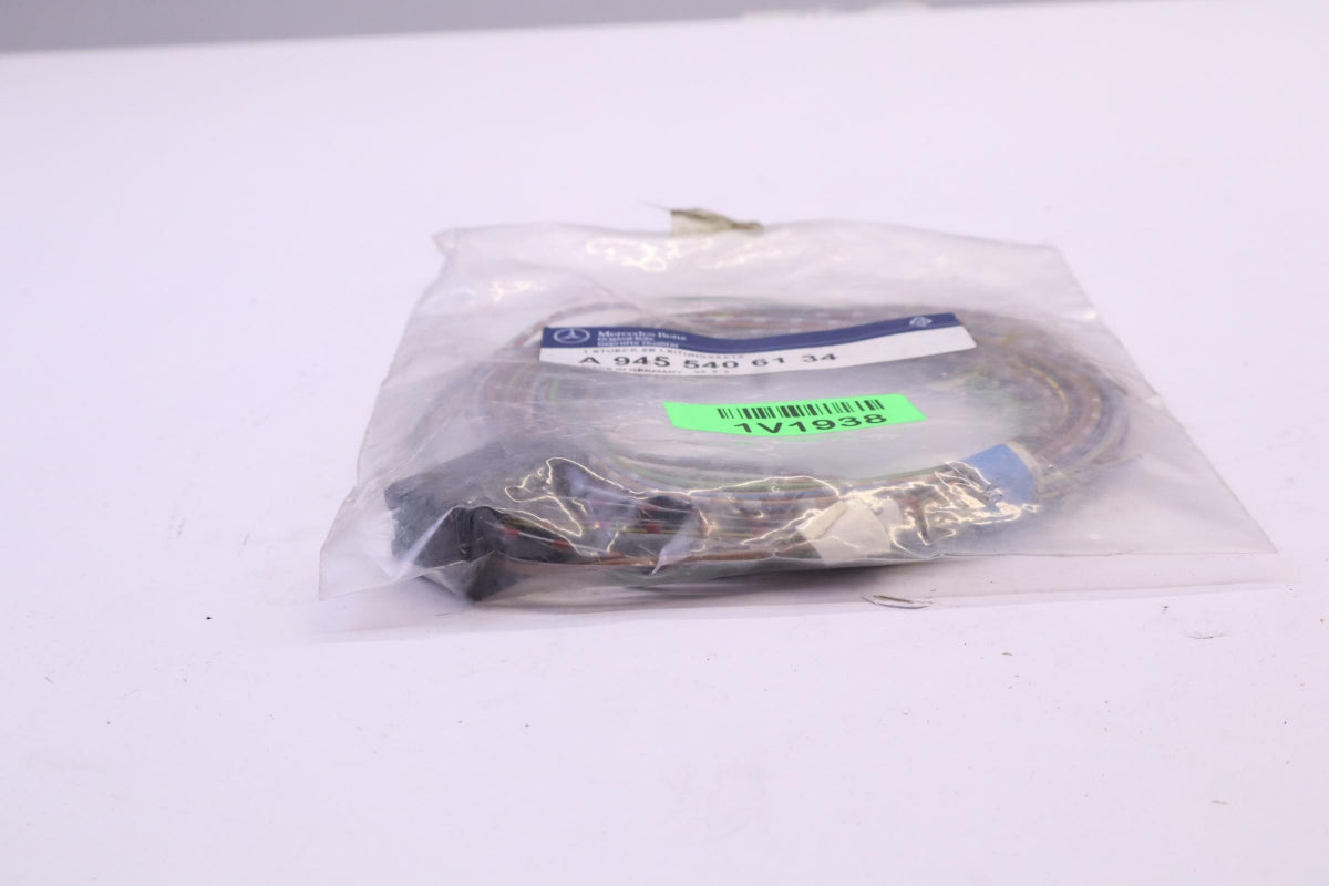 Original MERCEDES-BENZ 1823L-1843L 3231K-3248K Leitungssatz A9455406134