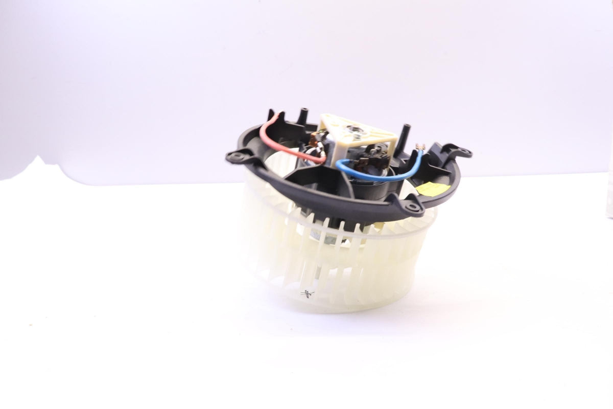 Original MERCEDES-BENZ E-klasse W210 S210 Gebläsemotor A2108202442