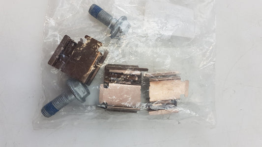 Original MERCEDES-BENZ W639 Scheibenbremsbeläge Zubehörsatz hinten A0014211691