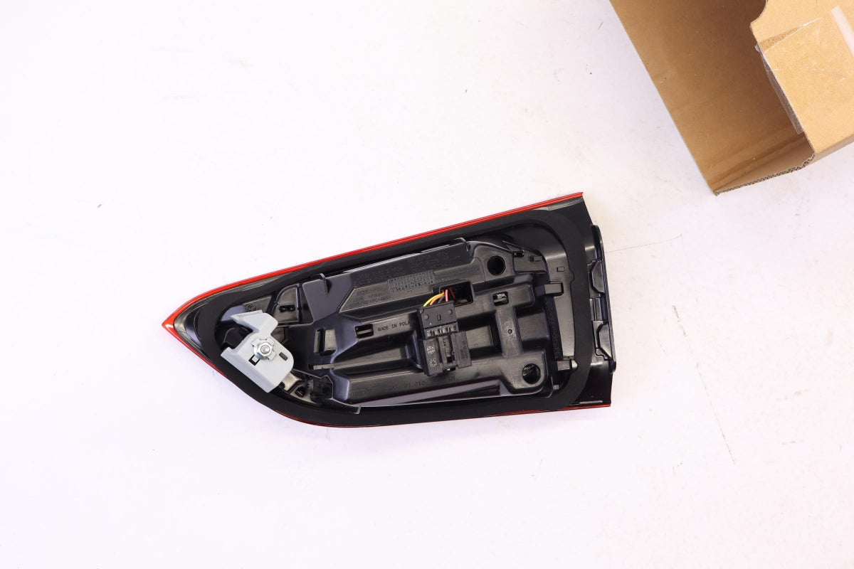 Original OE BMW Heckleuchte 63217477717