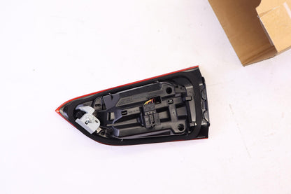 Original OE BMW Heckleuchte 63217477717