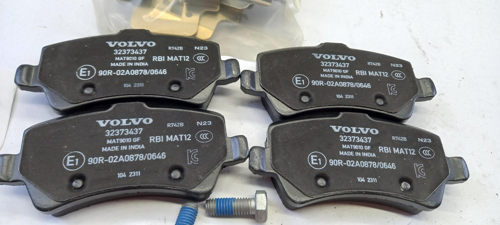 Original VOLVO S80 V60 V70 XC60 XC70 Bremsbeläge Hinten 32300258