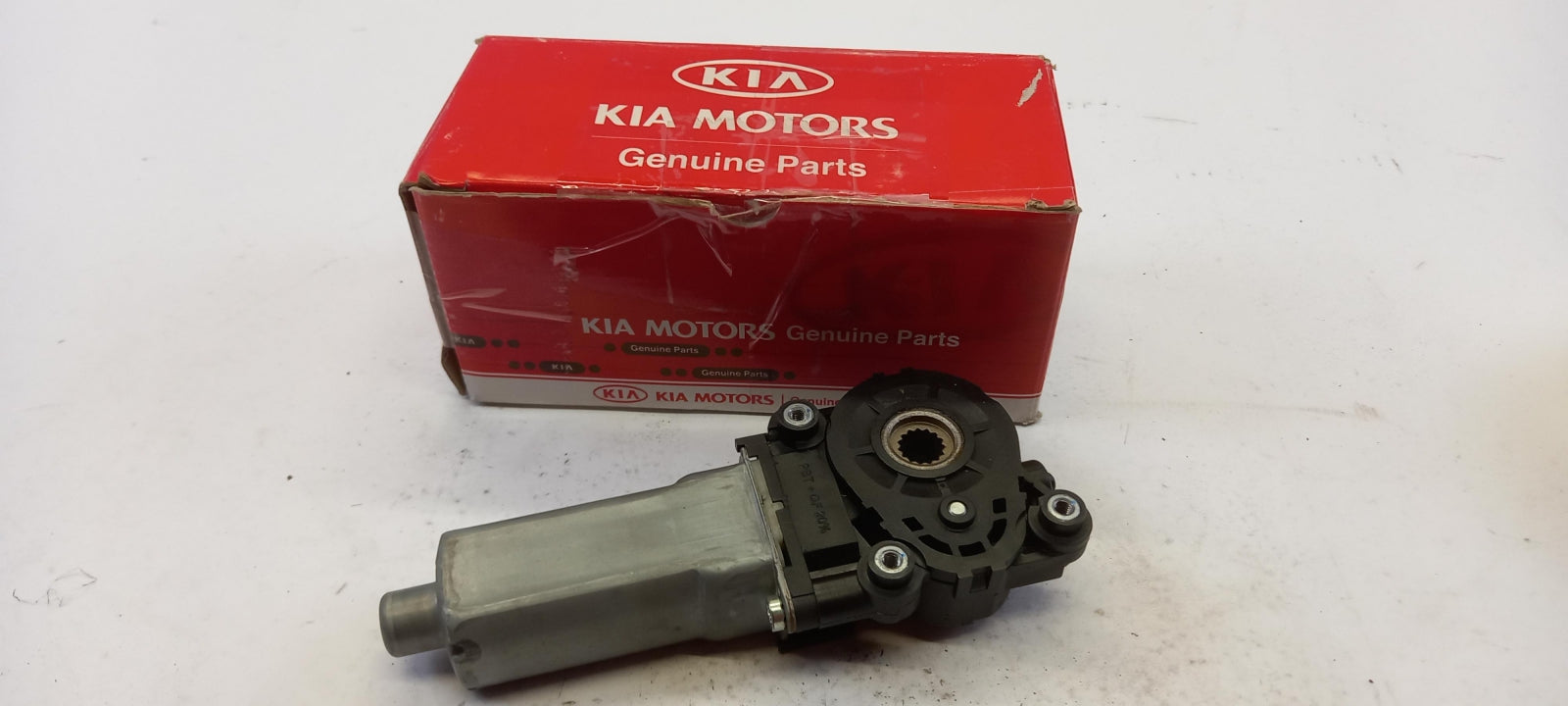 Original KIA Sedona (2001-2005) Sitzmotor 0K95A88635