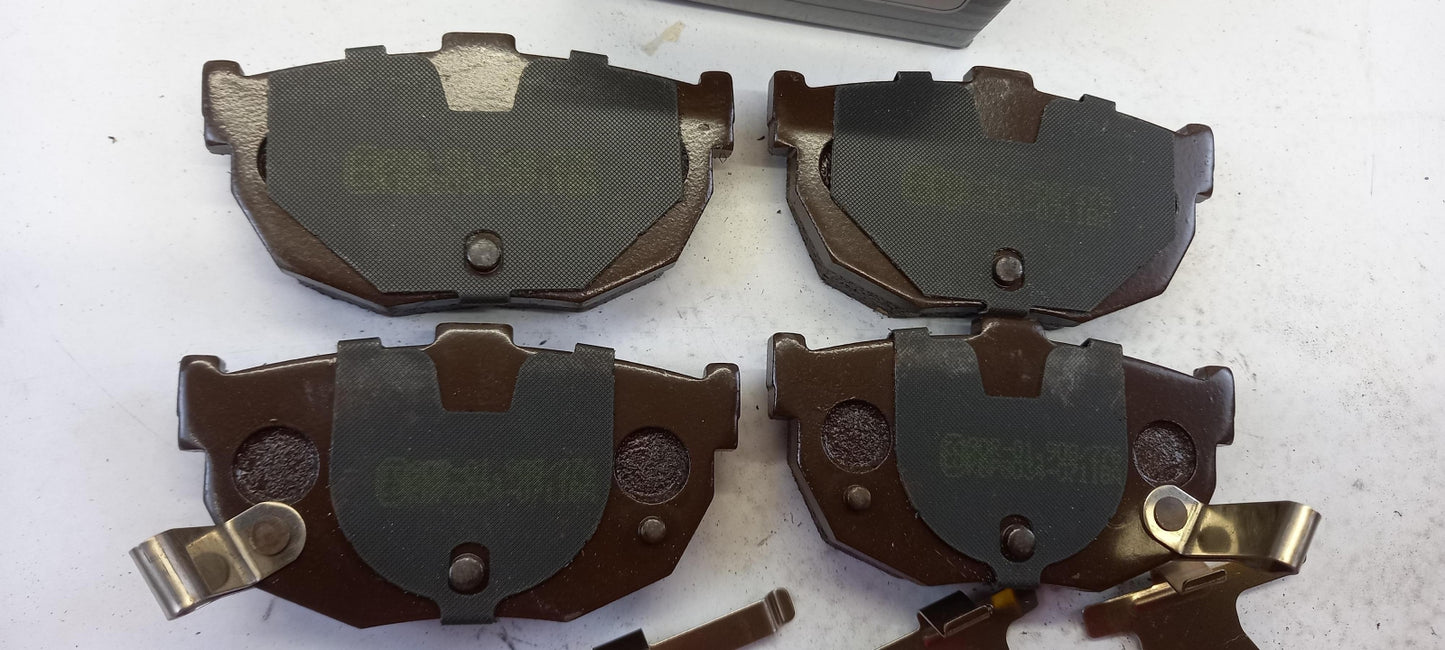 Original KIA Cerato Forte 2004-2006 Bremsbeläge Hinten S583022FA10