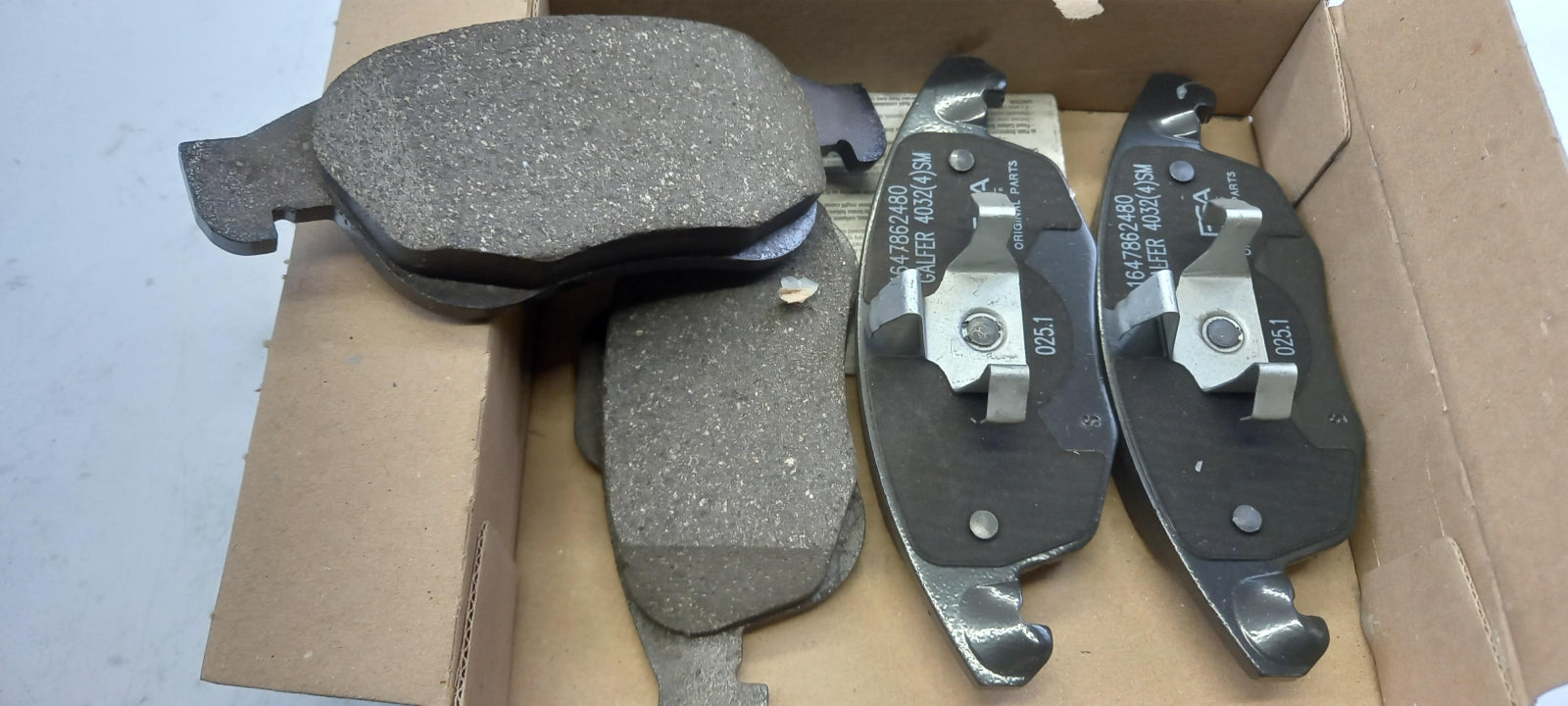 Original PSA Berlingo C4 5008 DS4 DS5 Partner Bremsbeläge vorne 1647862480