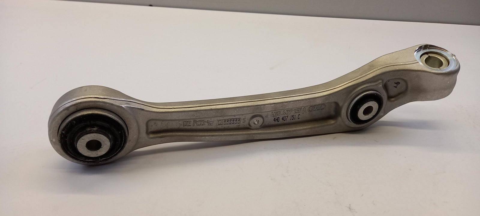 Original AUDI A8 S8 Quattro 4H Querlenker unten vorne links 4H0407151C
