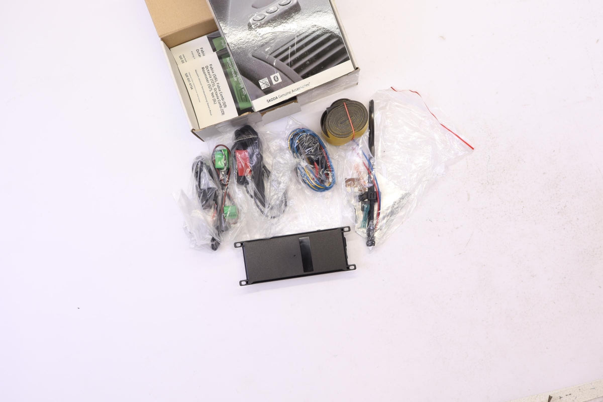 Original SKODA Fabia 5J Octavia 1Z Yeti Freisprecheinrichtung 5J0051473A