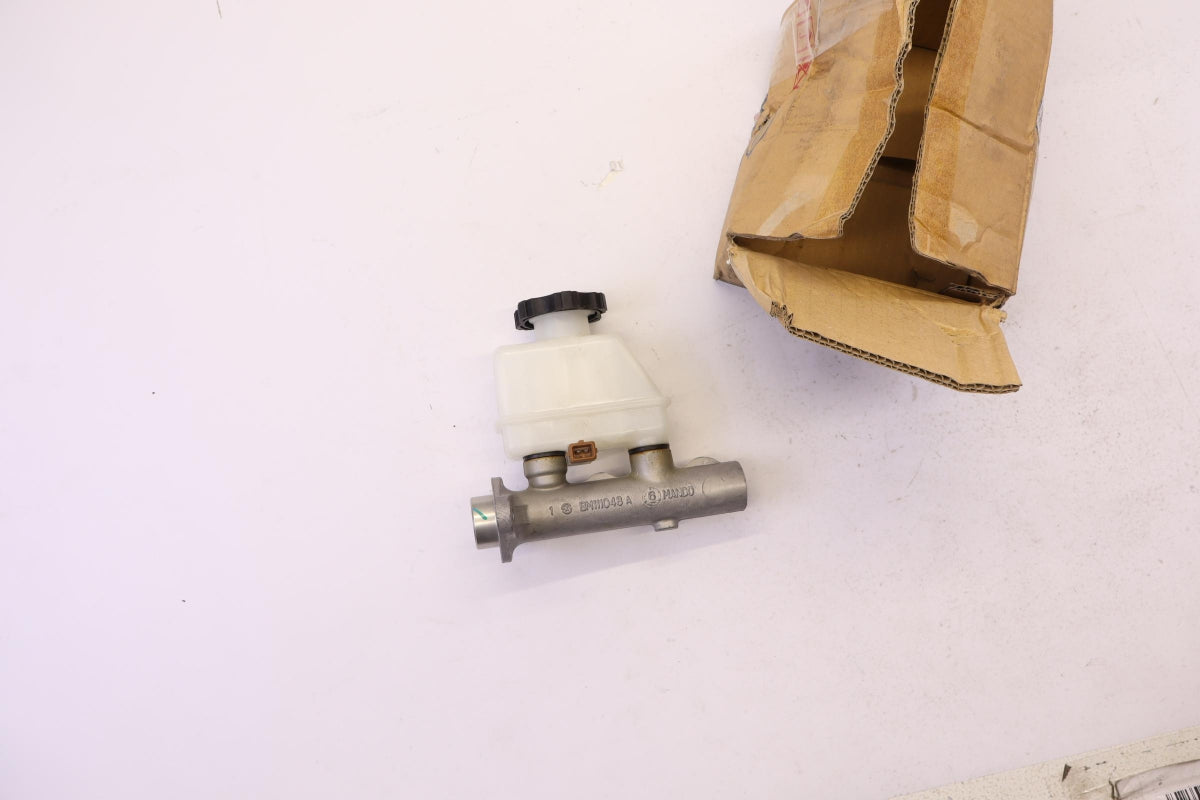 Original OE SSANGYONG Hauptbremszylinder 4854008102