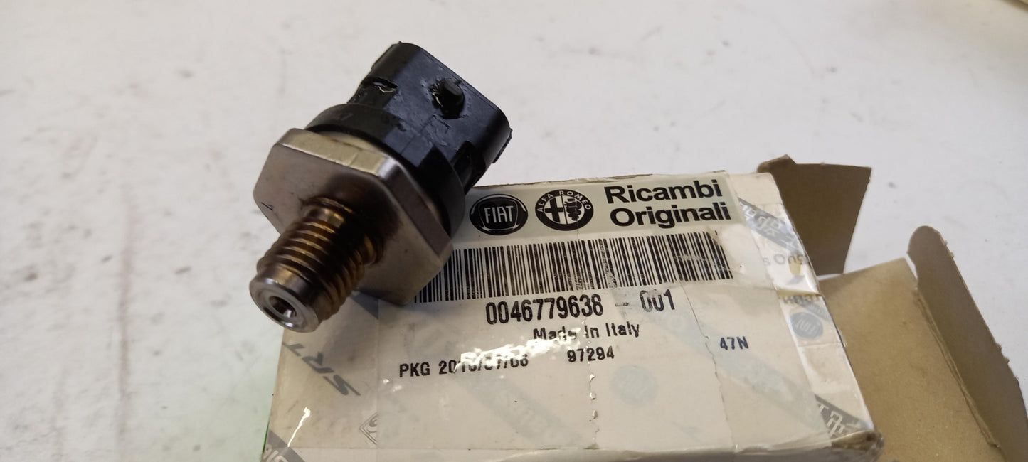 Original FIAT Doblo Punto ALFA ROMEO 147 166 Kraftstoffdruck Sensor 46779638