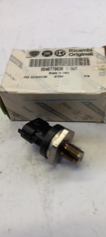 Original FIAT Doblo Punto ALFA ROMEO 147 166 Kraftstoffdruck Sensor 46779638