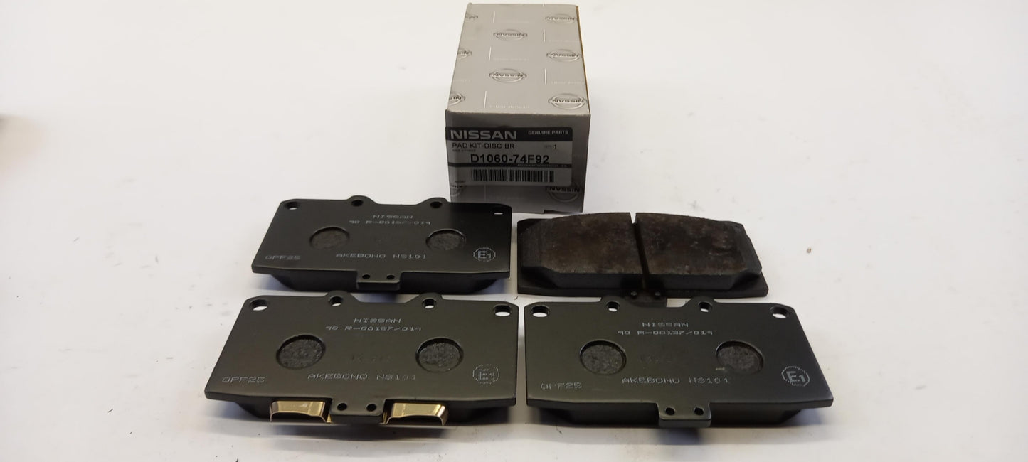 Original NISSAN 200SX S14 300ZX Z32 Bremsbeläge Vorne D106074F92
