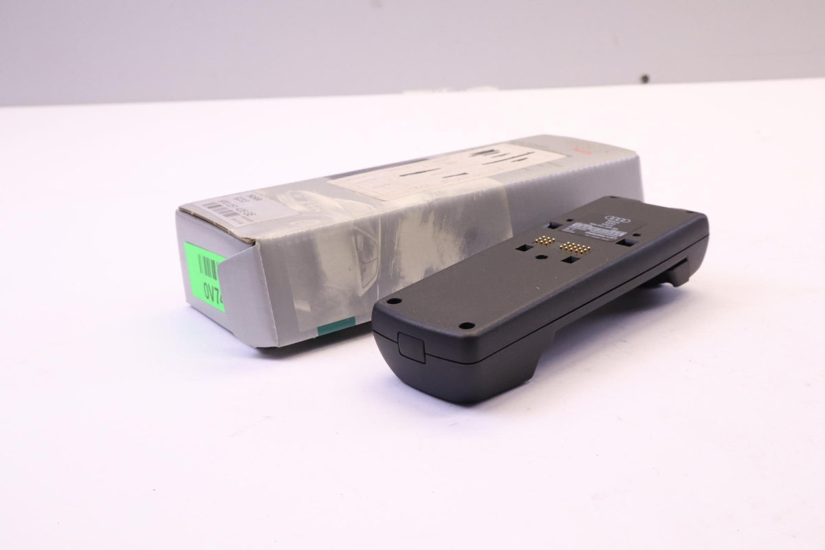 Original AUDI Handyadapter für NOKIA 6233 8P0051435GE