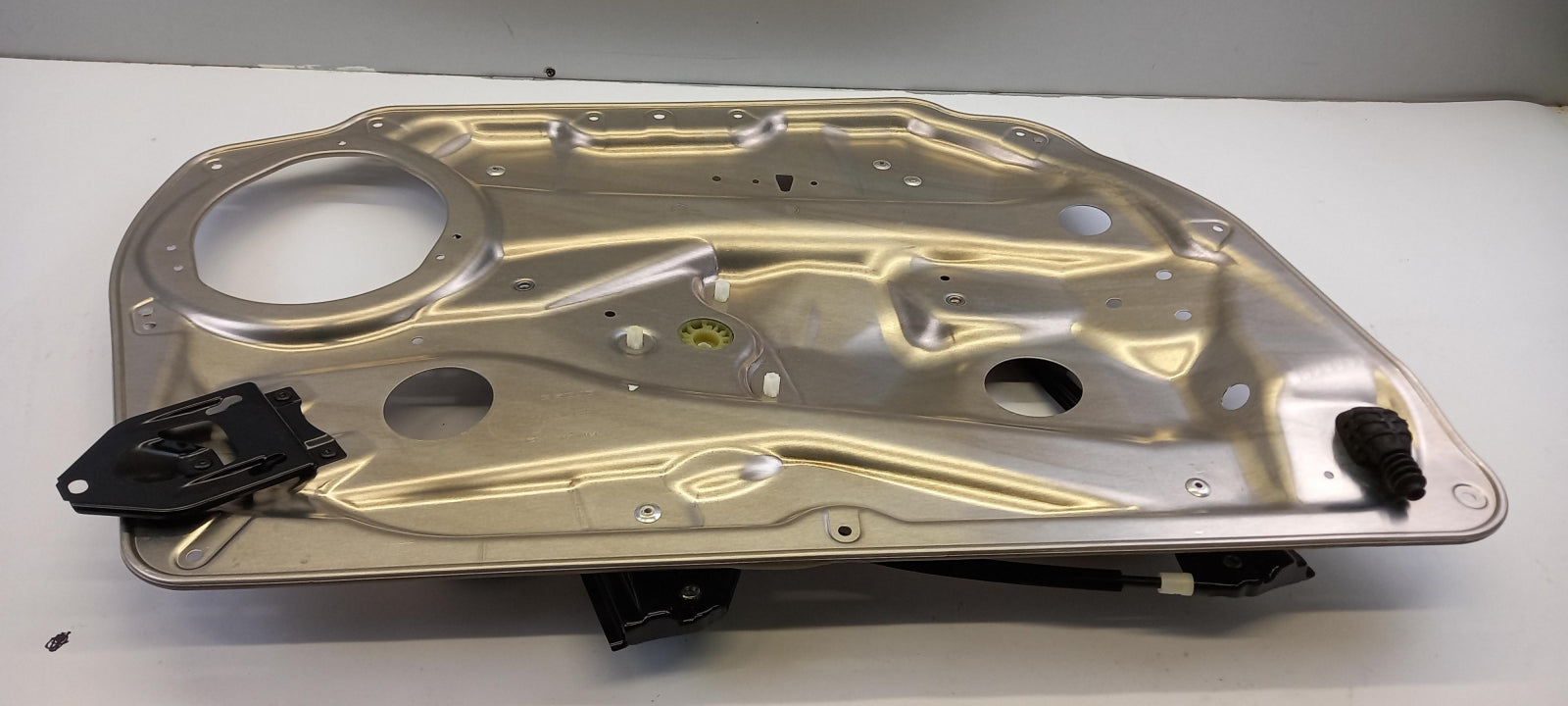 Original MERCEDES-BENZ C-klasse W204 Fensterheber vorne links A2047200579