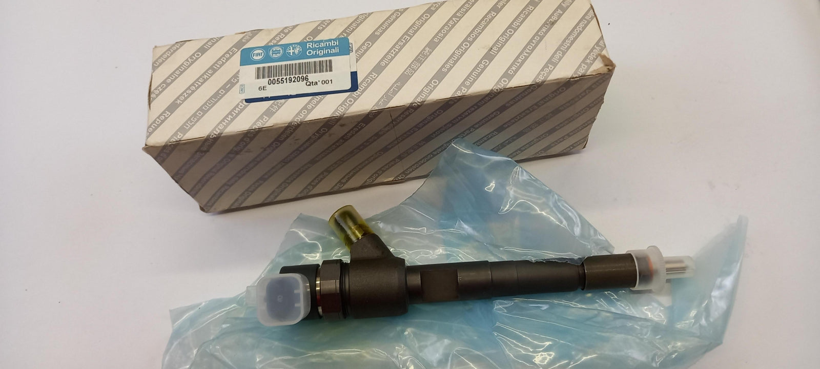Original FIAT Idea Panda Punto 1.3 JTD Injektor Düse 55192096