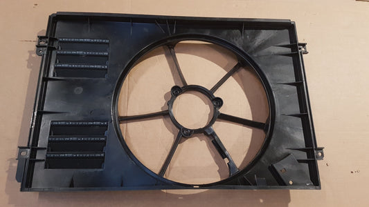 Original OE Volkswagen Lüftergehäuse 1K0121205AC9B9