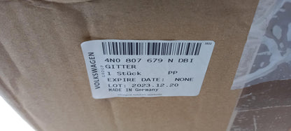 Original AUDI A8 4N Luftführungsgitter schwarz/chrom links 4N0807679NDBI