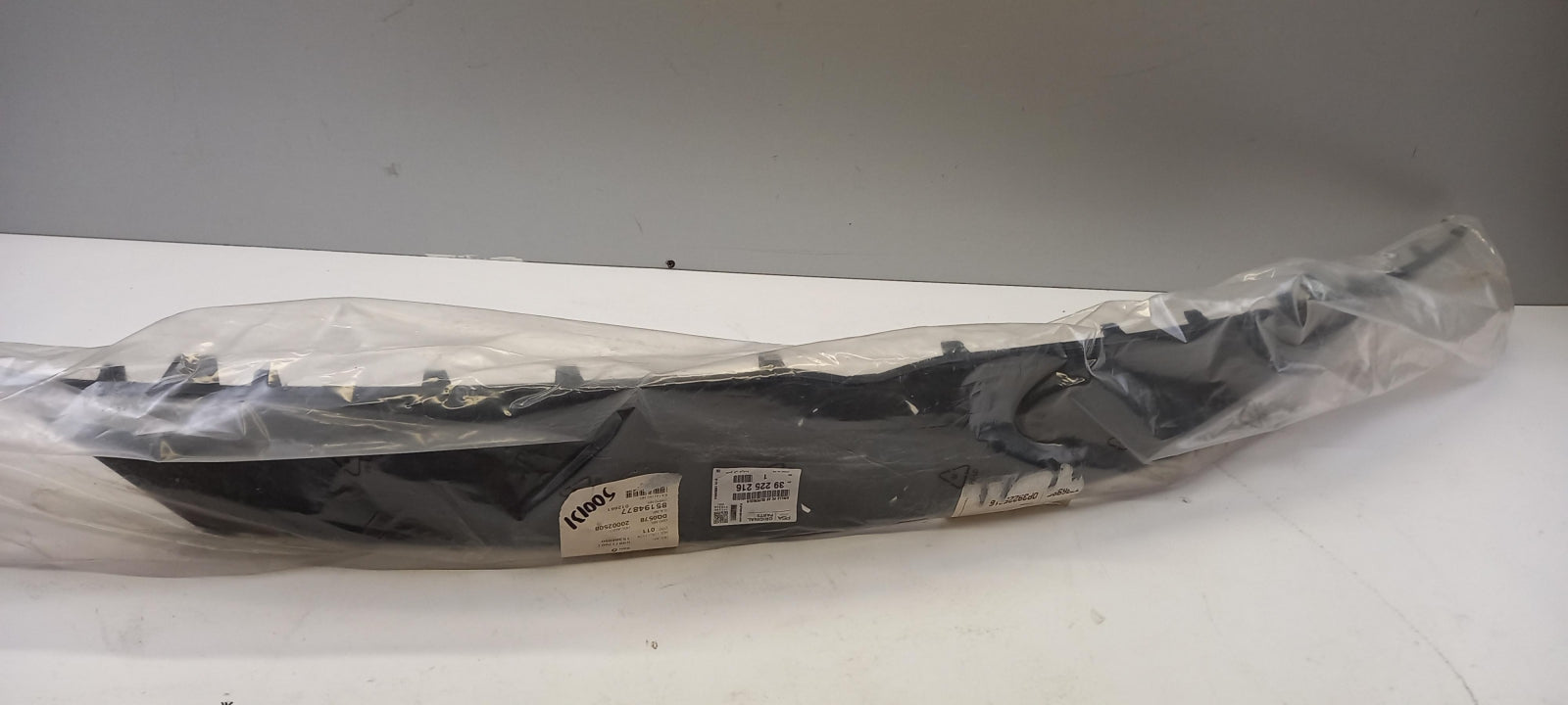 Original OPEL Crossland X Stoßstange Zierleiste vorne mitte 39225216