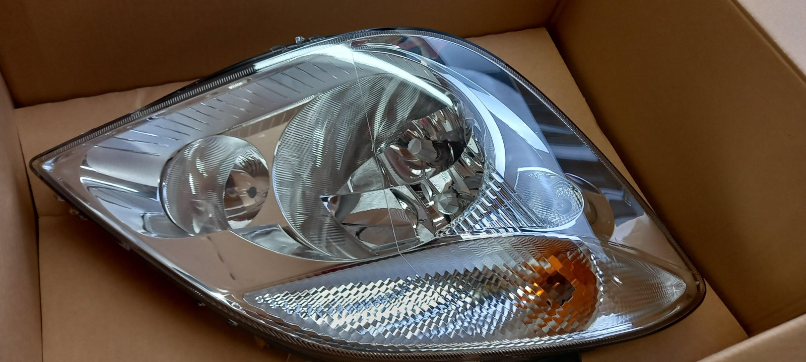 Original MERCEDES-BENZ W906 Leuchteinheit Scheinwerfer rechts A9068200661