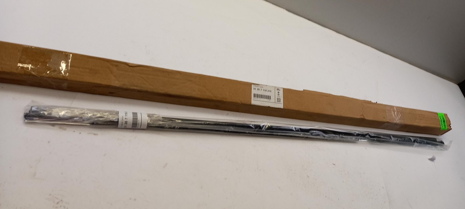 Original BMW 3er E90 Türscheiben Dichtung außen hinten links 51357119215