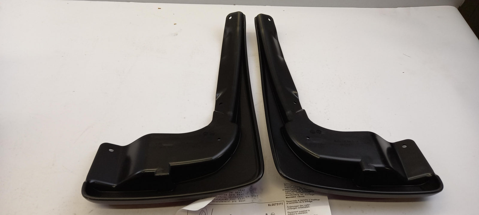 Original OE Volkswagen Schmutzfänger 6L0075111