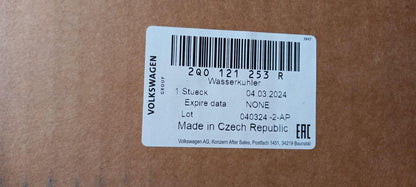 Original OE Volkswagen Wasserkühler 2Q0121253R
