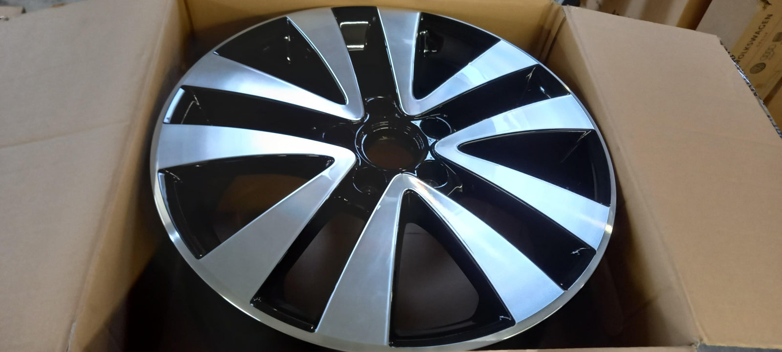 Original VW Golf VI Alufelge 7Jx17 ET54 5K0601025RFZZ