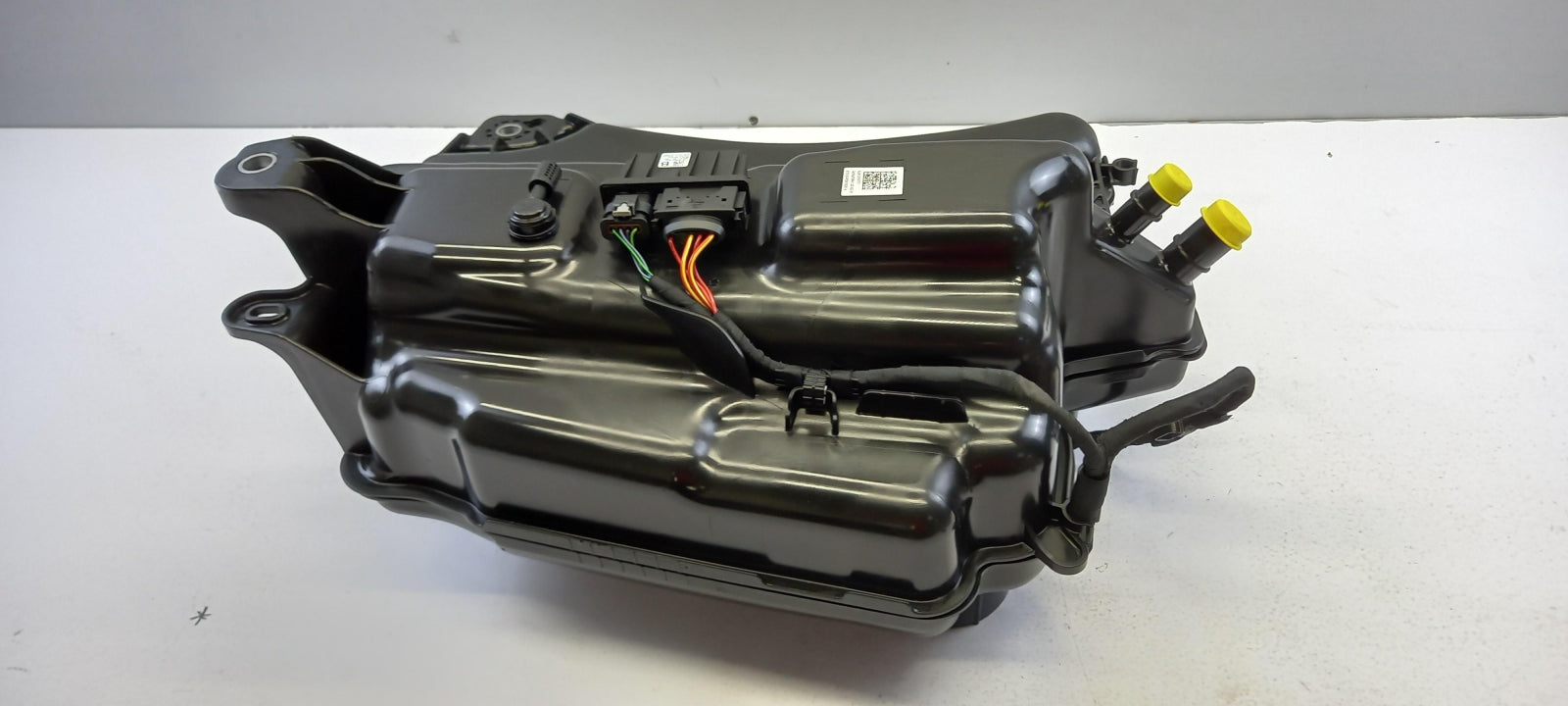 Original SEAT Leon 5FA 20- Reduktionsmitteltank plus Heizung 5Q0131877T