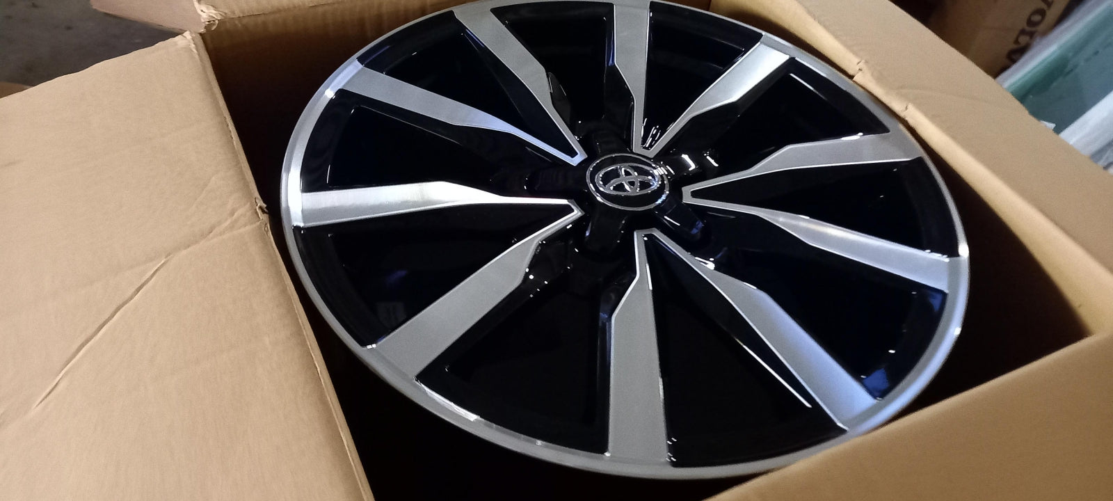 Original TOYOTA Corolla 2019- Alufelge 8Jx18 ET40 PW45702005MB