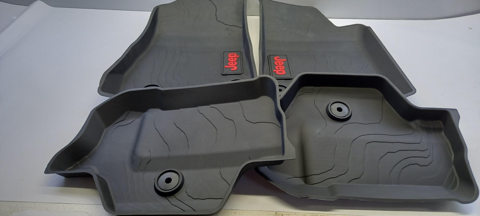 Original OE FIAT Fußmattensatz K82215202AE