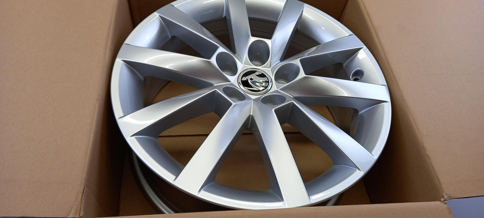 Original OE Volkswagen Felge 654071496D8Z8