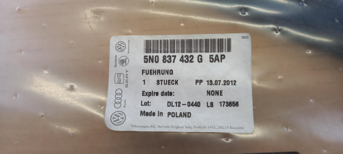 Original VW Tiguan 5N Fensterführung schwarz vorne rechts 5N0837432G5AP