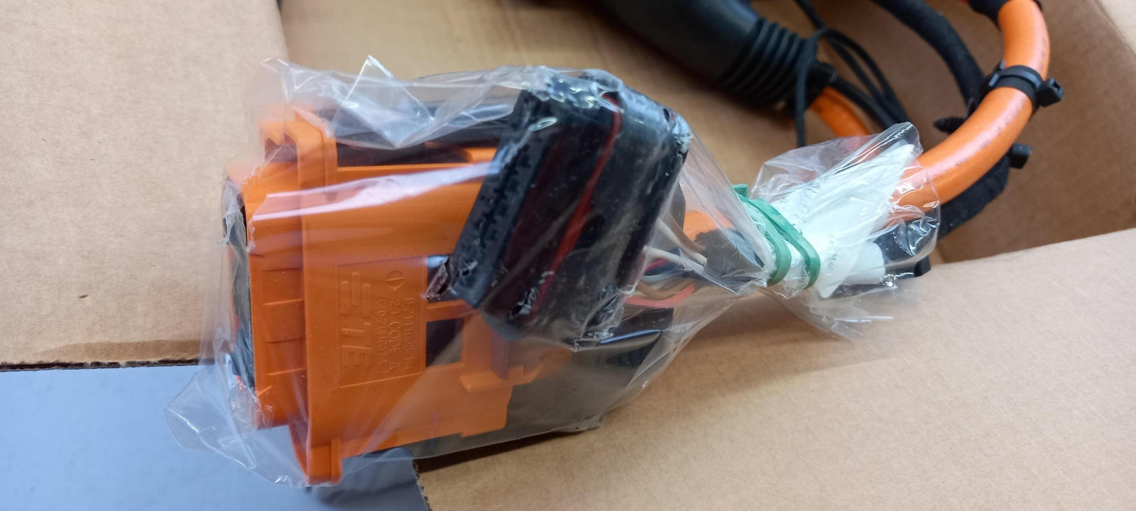 Original MERCEDES-BENZ GLC (W253) (X253) Hybrid Plug-in Steckdose A2535409130