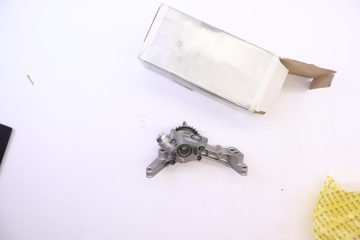 Original OE HYUNDAI/KIA Ölpumpe 261004X100