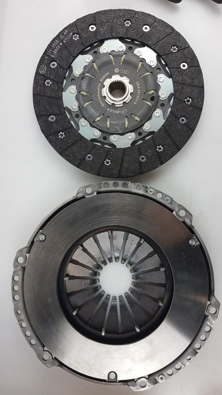 Original OE Volkswagen Kupplungssatz 06A198141X