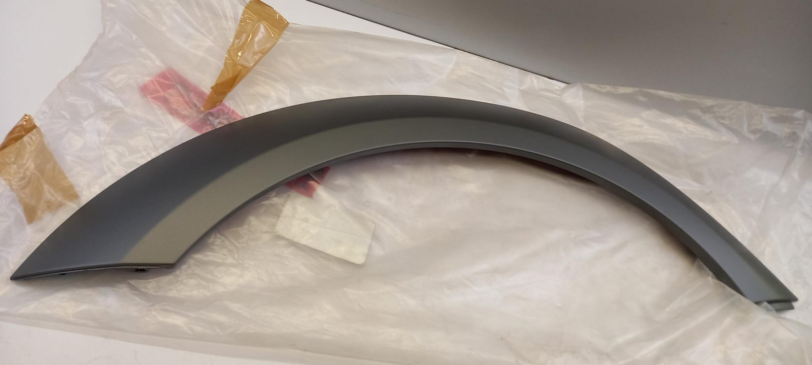 Original OE Volkswagen Kotflügel Zierleiste 8K9853818A1RR