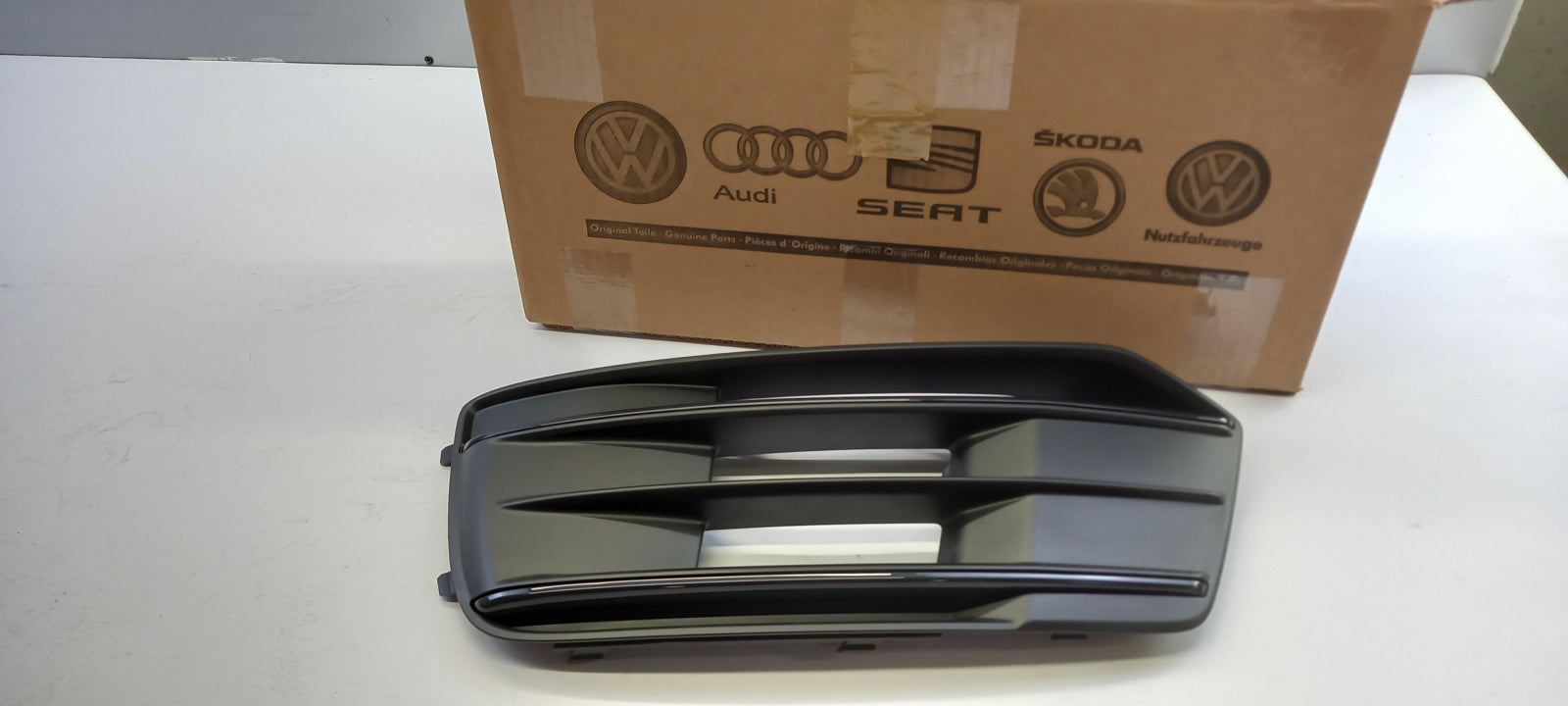Original OE Volkswagen Stoßfänger Lüftungsgitter 80A807679ABESM