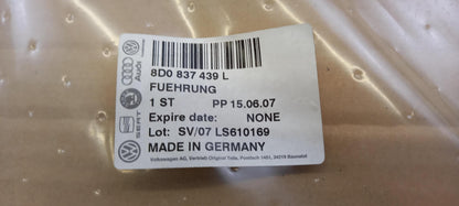 Original OE Volkswagen Fensterführungsschiene 8D0837439L
