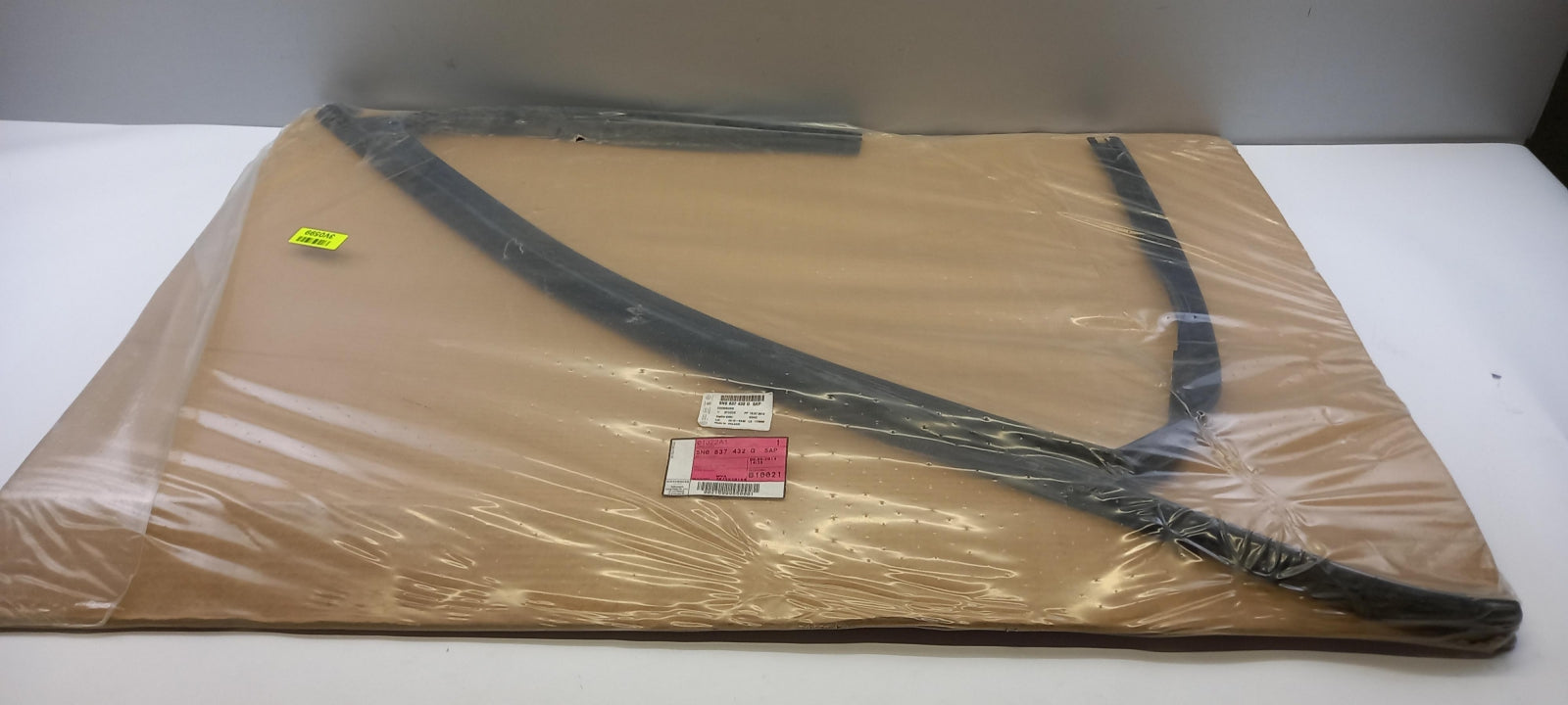 Original VW Tiguan 5N Fensterführung schwarz vorne rechts 5N0837432G5AP