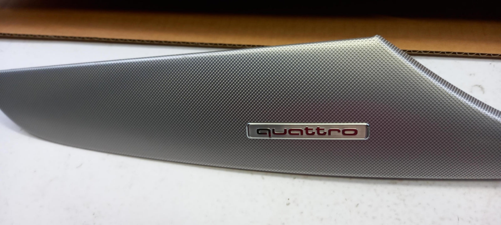 Original OE Volkswagen Mittelkonsole Teil 4G2853189BPQX9