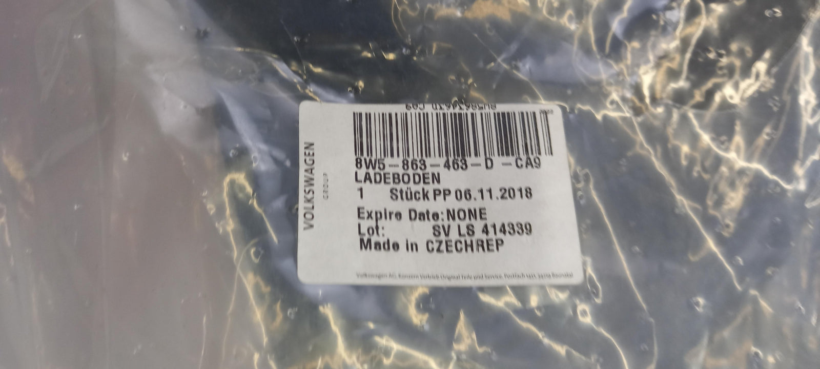 Original OE Volkswagen Koffer Boden 8W5863463DCA9