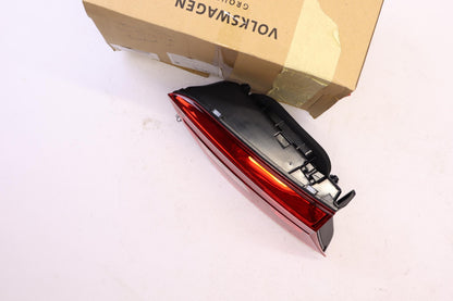 Original OE Volkswagen Heckleuchte 5NA945094G