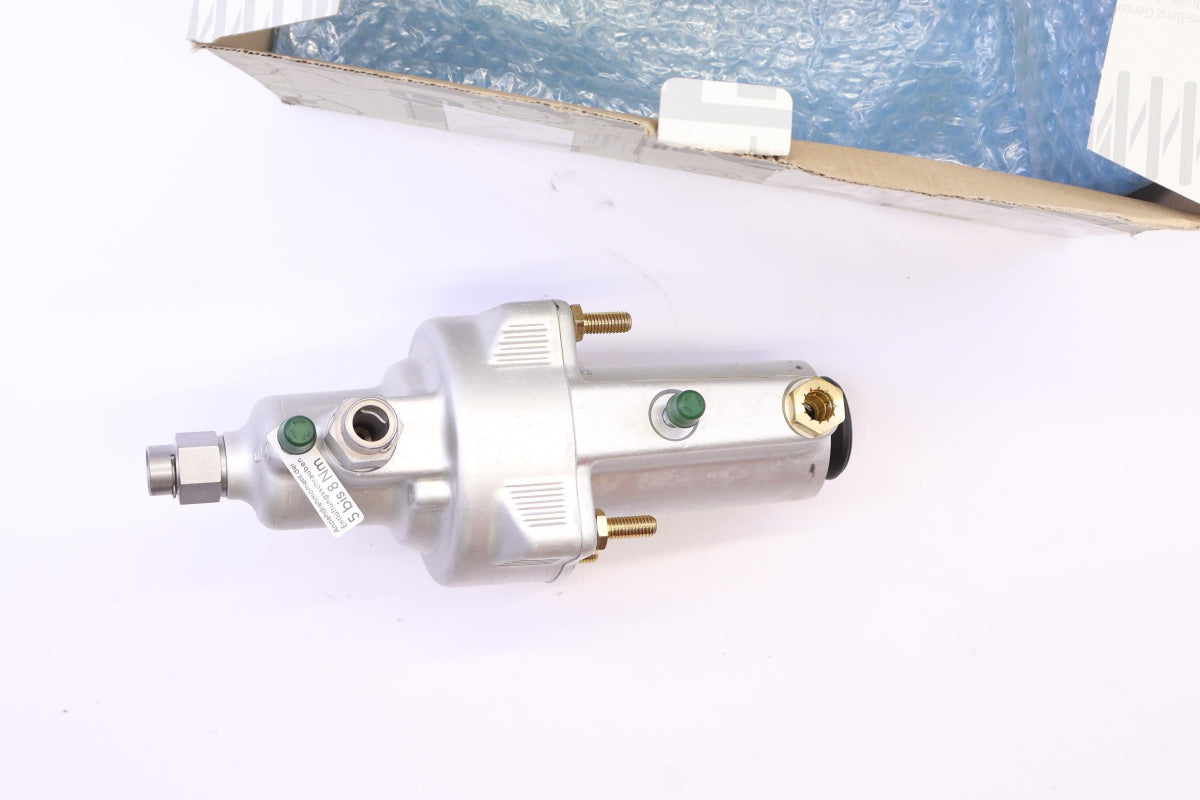 Original MERCEDES-BENZ Atego Kupplungsverstärker A0002570277