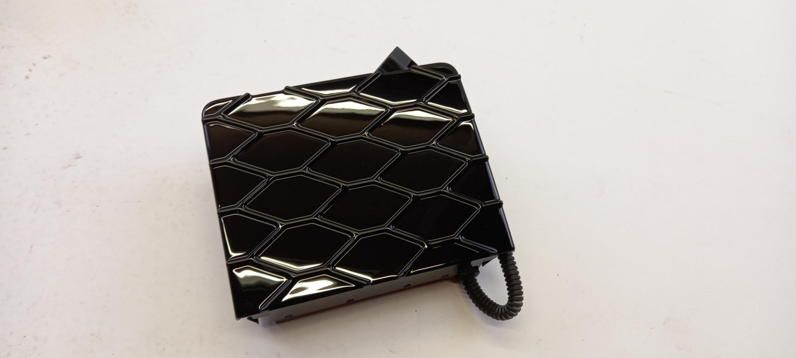 Original OE Volkswagen Kühlergrill Abdeckung 4F0853631GY9B