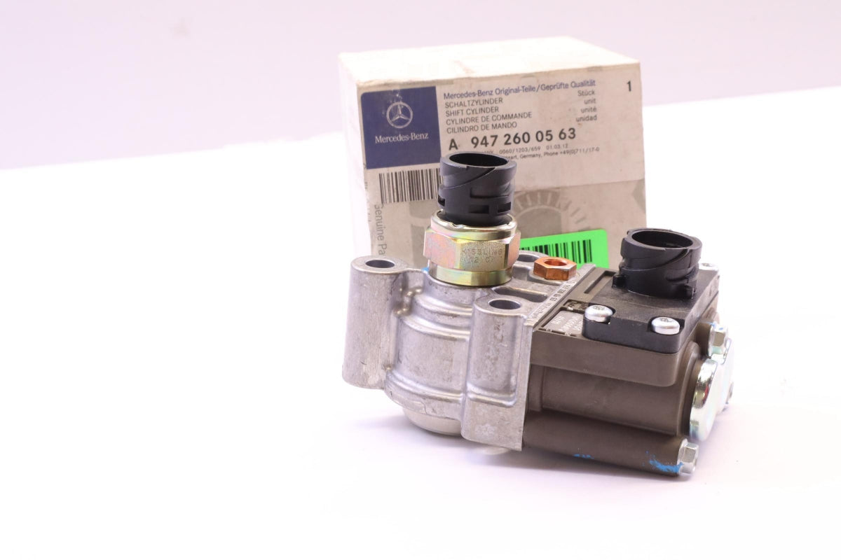 Original OE MERCEDES-BENZ Schaltzylinder Magnetventil A9472600563