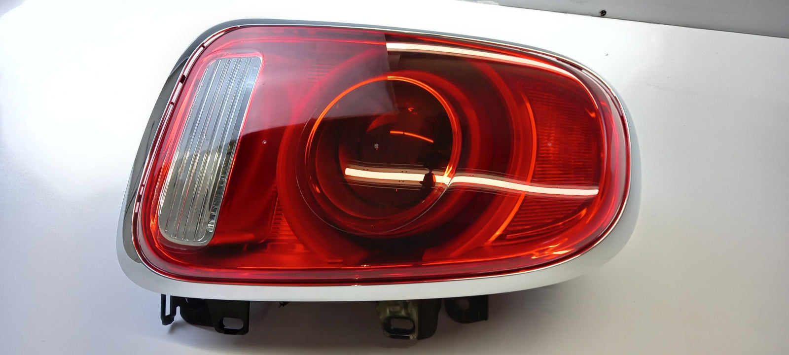 Original OE BMW Heckleuchte 63219477155